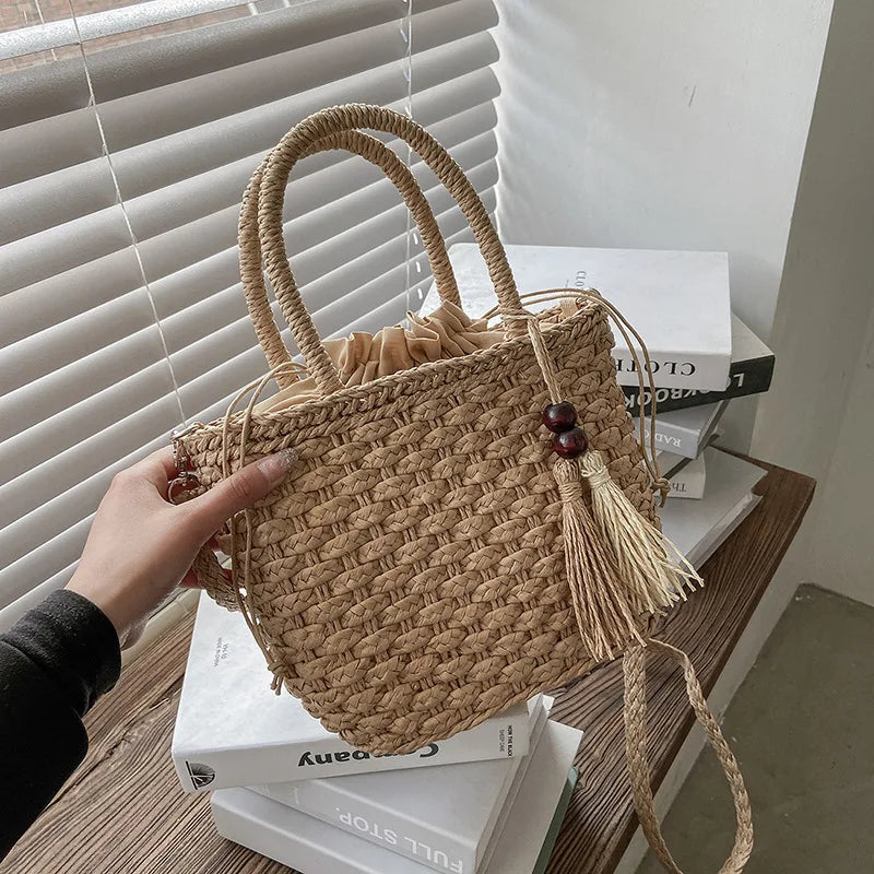Women Handbags Straw Rattan Woven Crossbody Bag Summer Bohemia Beach Tassel Design Basket Bag Fashion Shoulder Messenger Bag