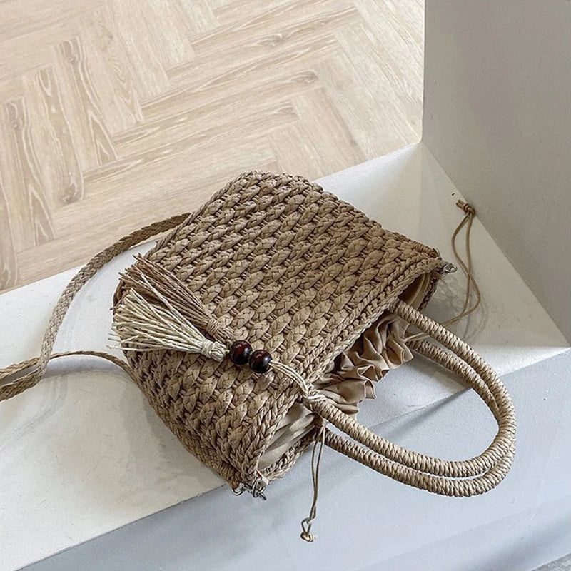 Women Handbags Straw Rattan Woven Crossbody Bag Summer Bohemia Beach Tassel Design Basket Bag Fashion Shoulder Messenger Bag
