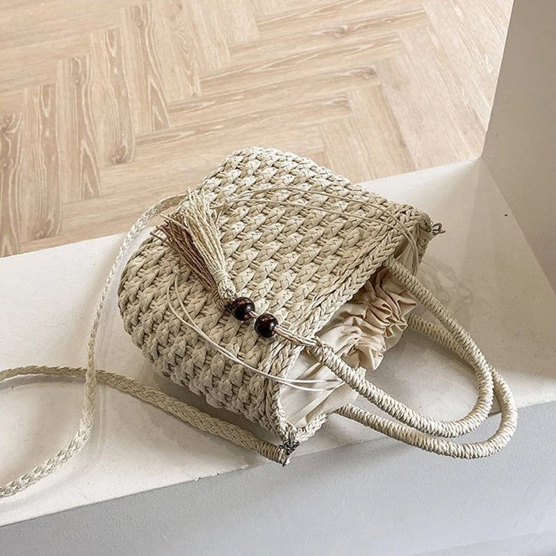 Women Handbags Straw Rattan Woven Crossbody Bag Summer Bohemia Beach Tassel Design Basket Bag Fashion Shoulder Messenger Bag
