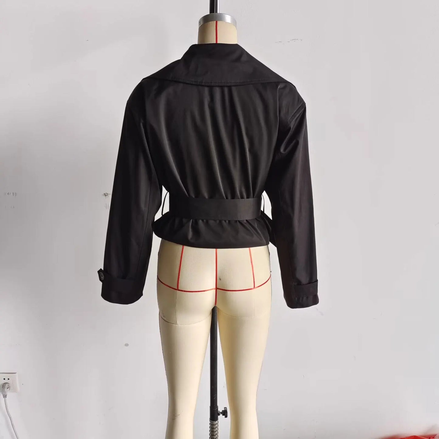 TRAFZA 2025 Spring Retro V-neck Double Breasted Women's Pocket Top Loose Jacket Women's Street Casual Lace-up Short Trench Coat