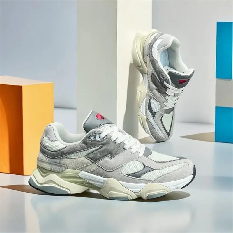 Fashionable and versatile, comfortable soft-soled casual sneakers for commuting to and from get off work