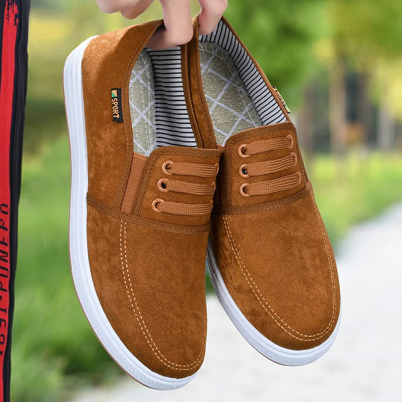 Spring new men canvas shoes with soft soles and soft surfaces are soft, comfortable, non-slip and wear-resistant and fashionable