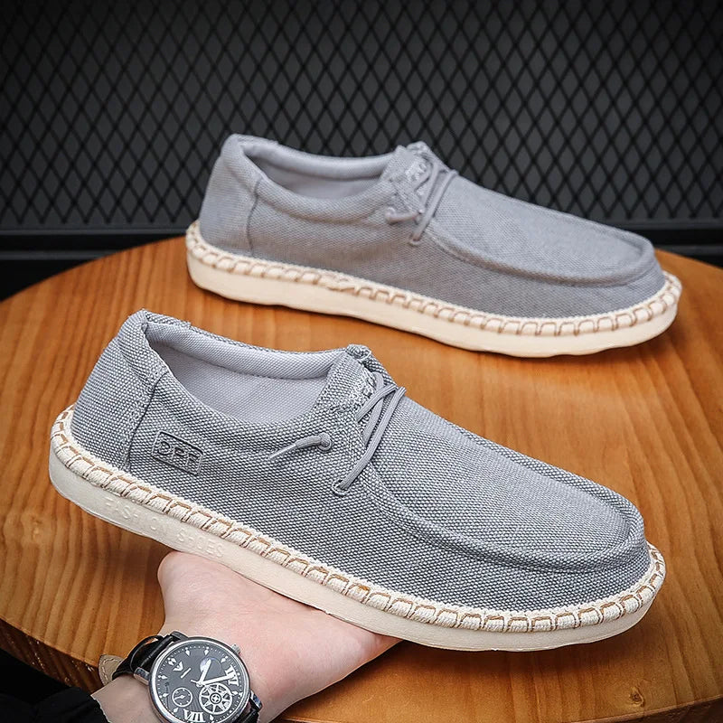 New Men Plus Size Casual Denim Canvas Shoes Flat Vulcanize Shoes Fashion British Designer Breathable Light Men Sneakers Loafers