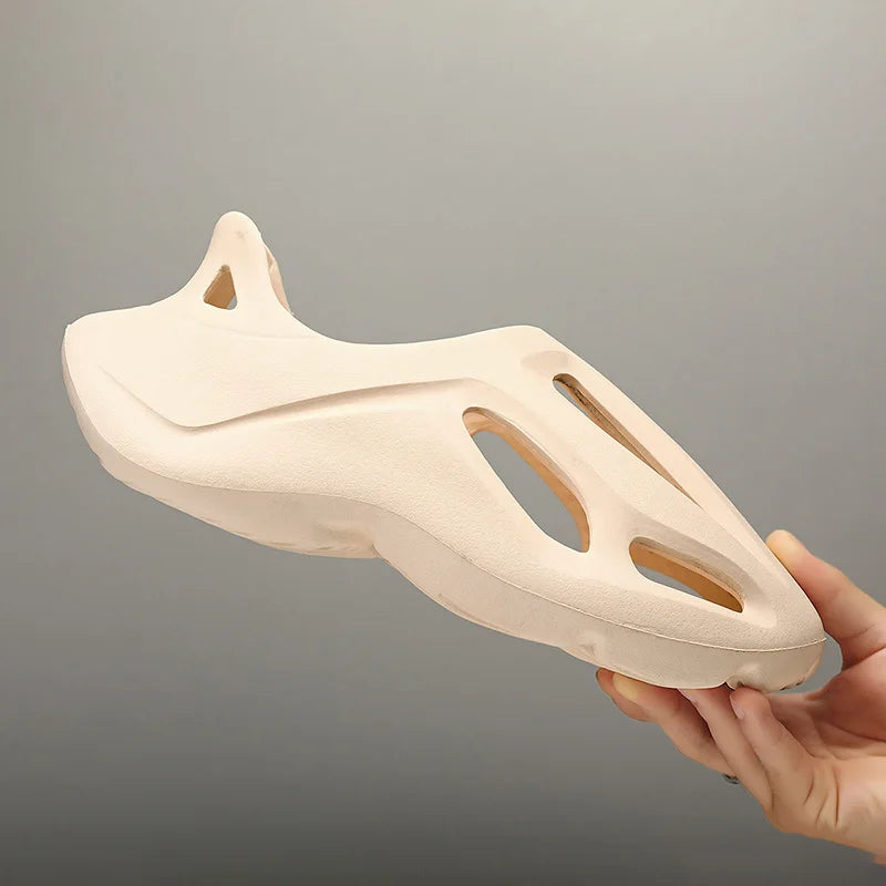 New EVA Women Men Sandals Couple Soft Hollow Garden Shoes Designer Hole Slippers Sneakers Beach Water Shoes Slip on Foam Runner