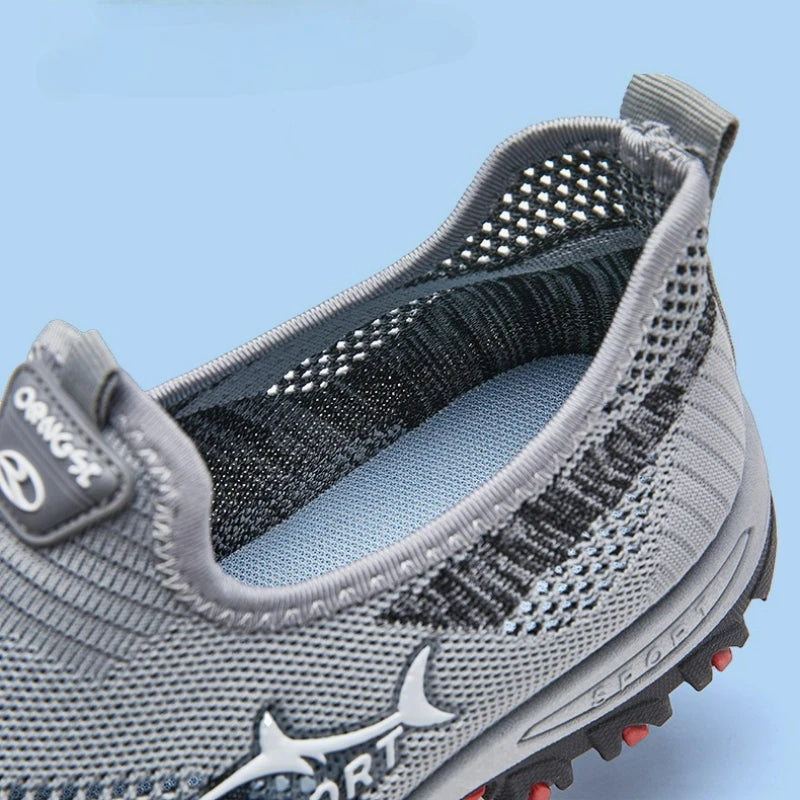Summer Men's Shoes Lightweight Sneakers Fashion Outdoor Male Hiking Shoes Soft Soled Running Shoes Mesh Slip on Men Casual Shoe