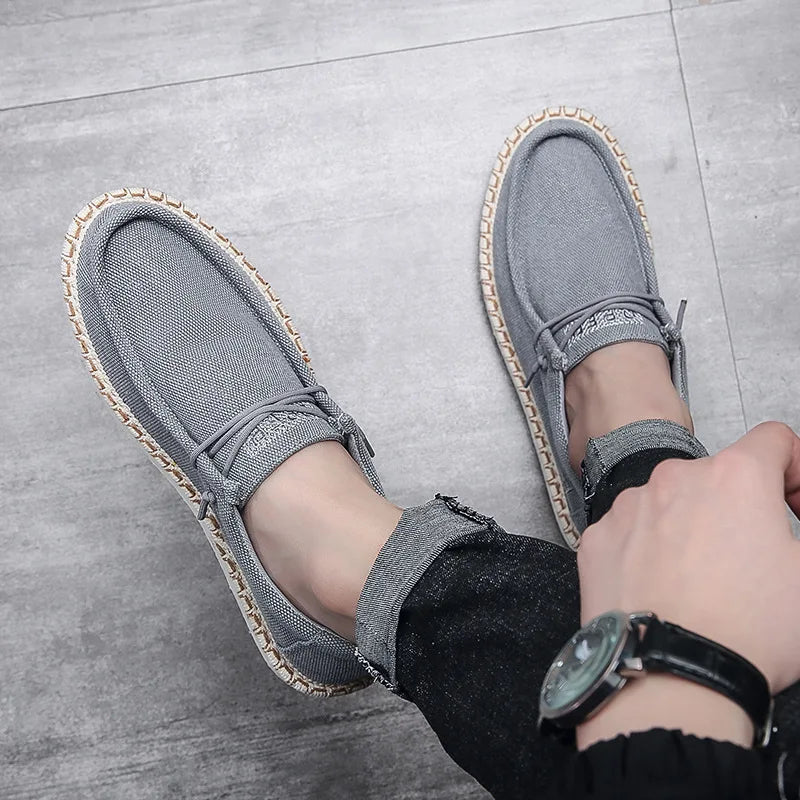 New Men Plus Size Casual Denim Canvas Shoes Flat Vulcanize Shoes Fashion British Designer Breathable Light Men Sneakers Loafers