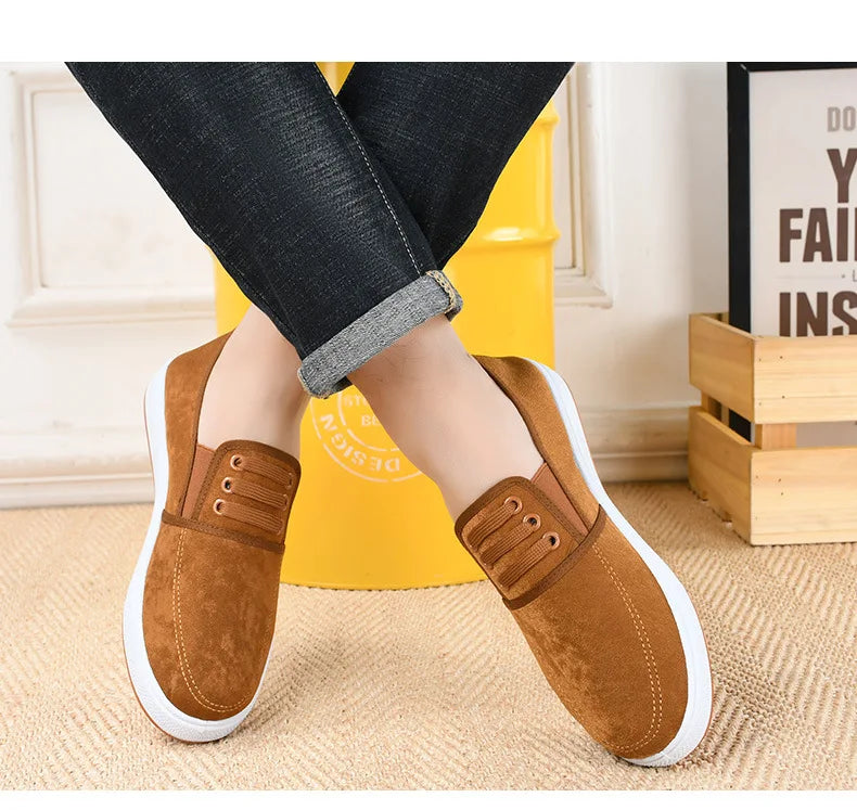 Spring new men canvas shoes with soft soles and soft surfaces are soft, comfortable, non-slip and wear-resistant and fashionable