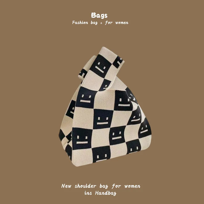 Women Handmade Knitted Small Handbag, Casual Wrist Bag, Student Reusable Shopper Mini Tote Bag, Suitable for Daily Use Outdoor