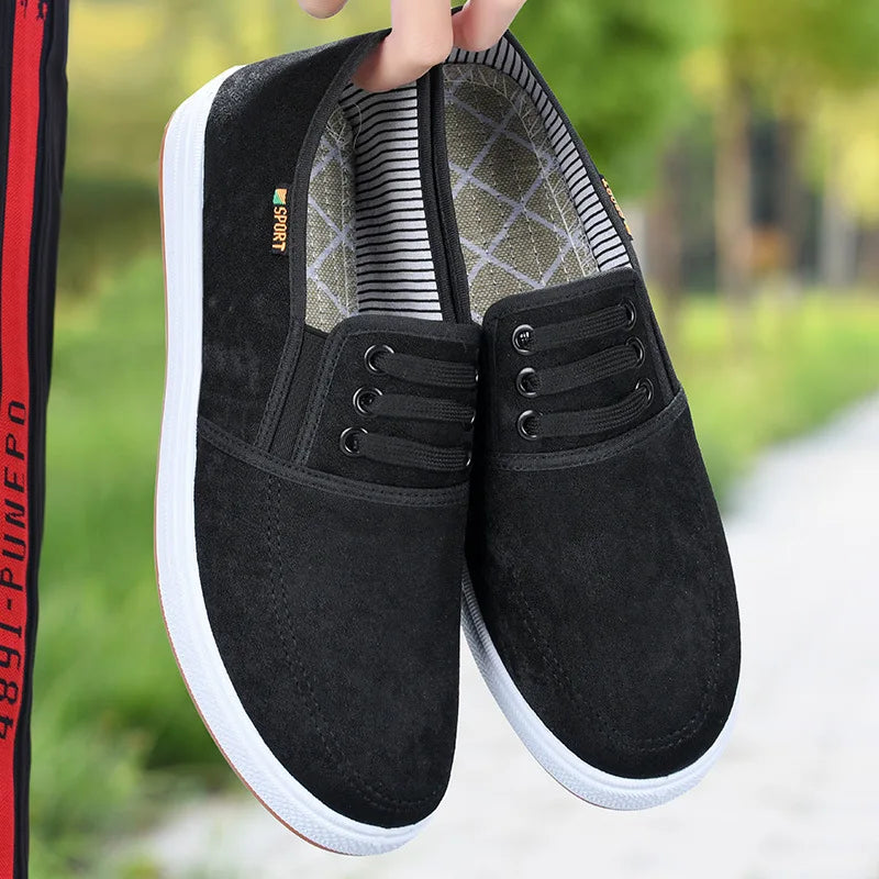 Spring new men canvas shoes with soft soles and soft surfaces are soft, comfortable, non-slip and wear-resistant and fashionable