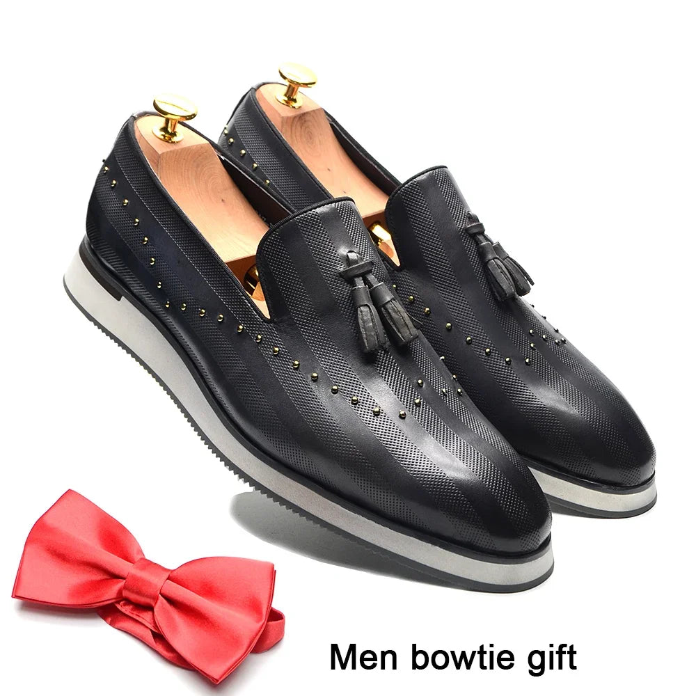 Stylish Gray Sneakers Men Loafers Genuine Leather Rivet Tassel Flat Non-slip Breathable Casual Business Wediding Shoes Mocasines