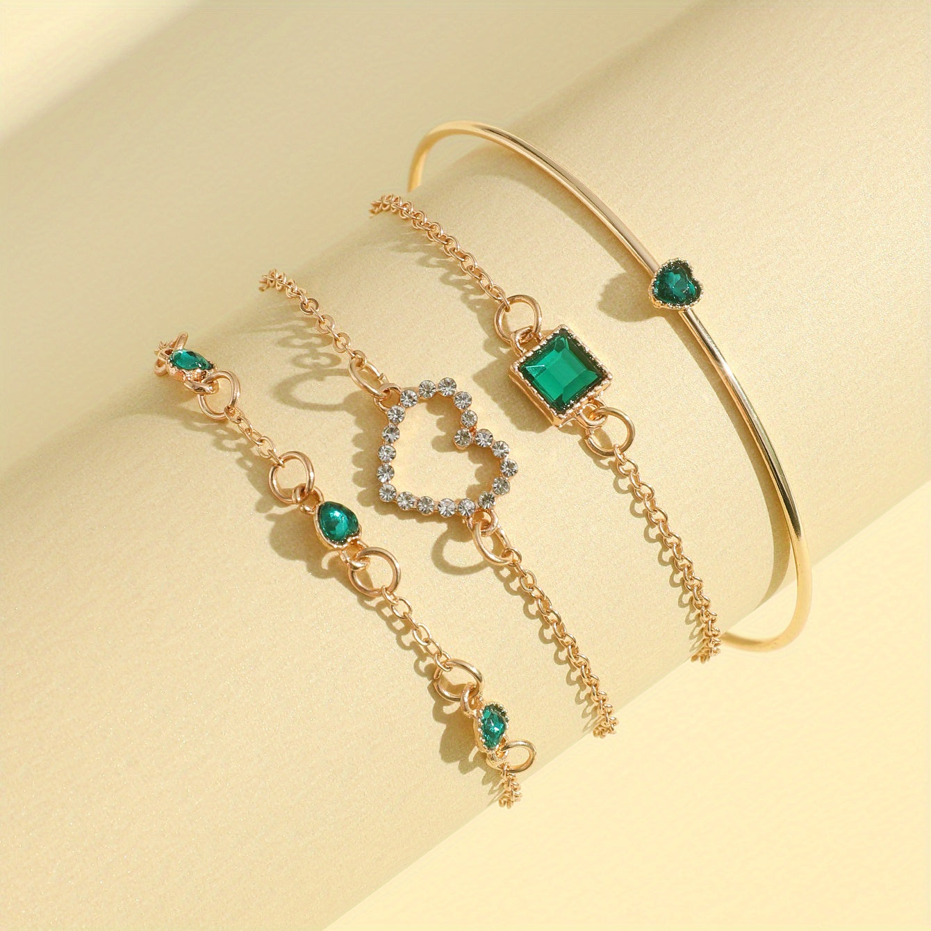 4 Pcs Bracelet Set Hollow Chain Bracelet & Simple Bangle Inlaid Heart Shape Synthetic Gems Adjustable Jewelry For Women