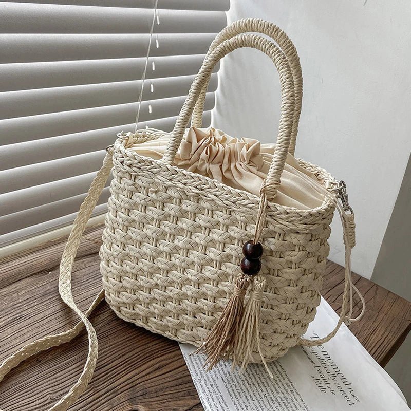 Women Handbags Straw Rattan Woven Crossbody Bag Summer Bohemia Beach Tassel Design Basket Bag Fashion Shoulder Messenger Bag