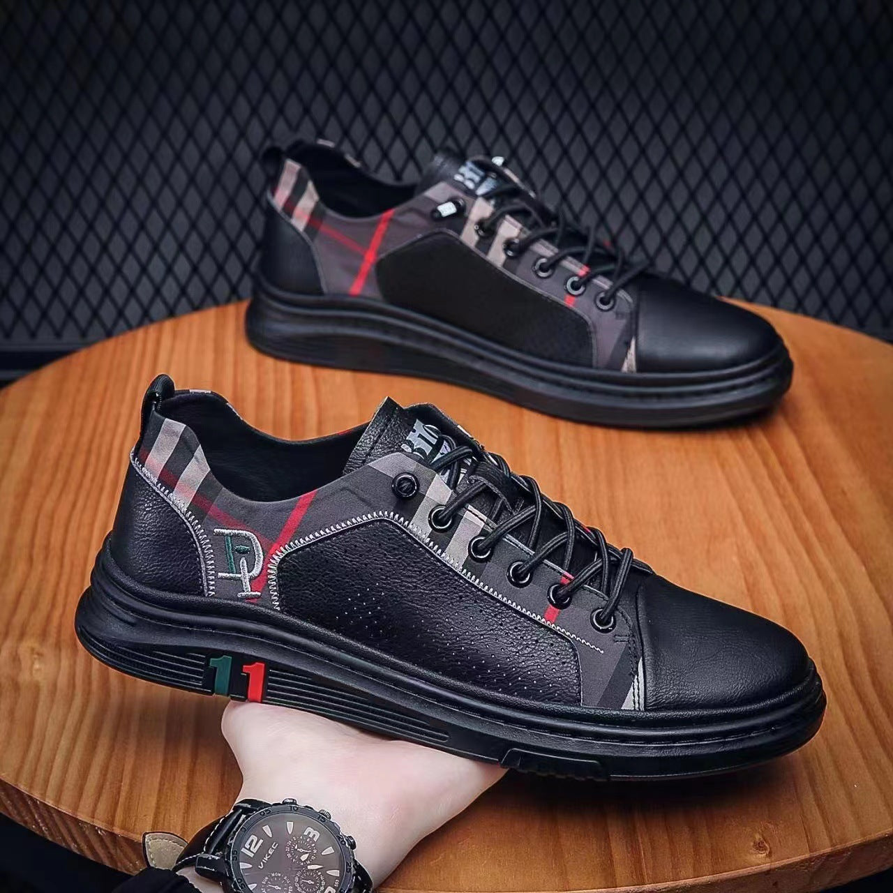 Genuine Leather Casual Shoes Men Sneakers Outdoor Walking Shoe Loafers Man Comfortable Breathable Male Light Footwear Plaid Shoe