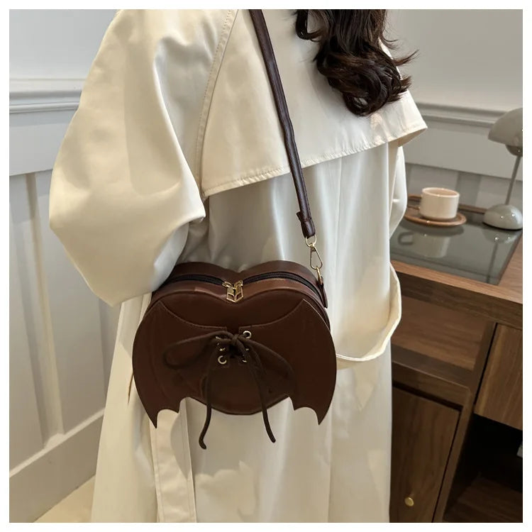 New trendy and personalized wing shoulder bag, versatile ins crossbody shaped bag