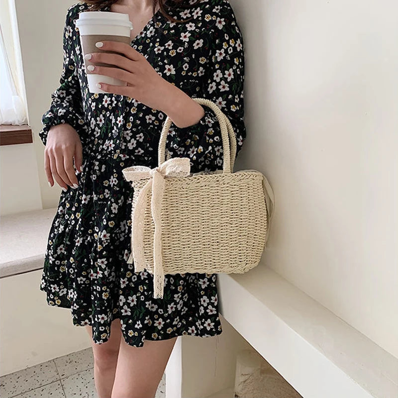 Women Handbags Straw Rattan Woven Crossbody Bag Summer Bohemia Beach Tassel Design Basket Bag Fashion Shoulder Messenger Bag