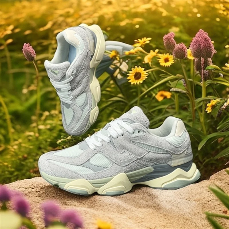 Fashionable and versatile, comfortable soft-soled casual sneakers for commuting to and from get off work