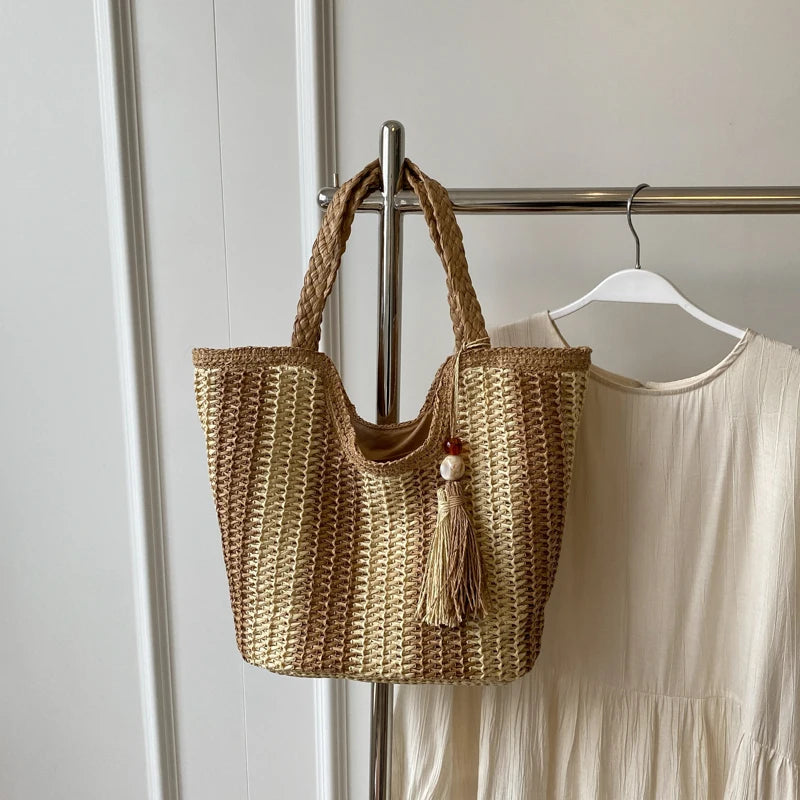Leisure grass woven bag for women with large capacity, 2024 new summer single shoulder commuting woven bag, beach bag