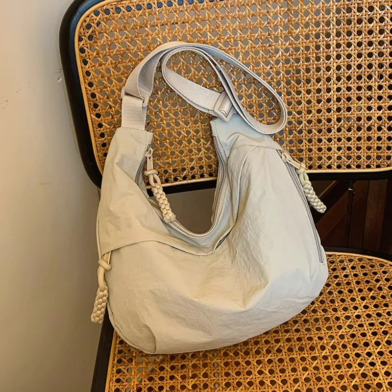 Fashionable And Minimalist Korean Version Dumpling Bag, Popular This Year, New High-quality Shoulder Bag, Large Capacity Tote