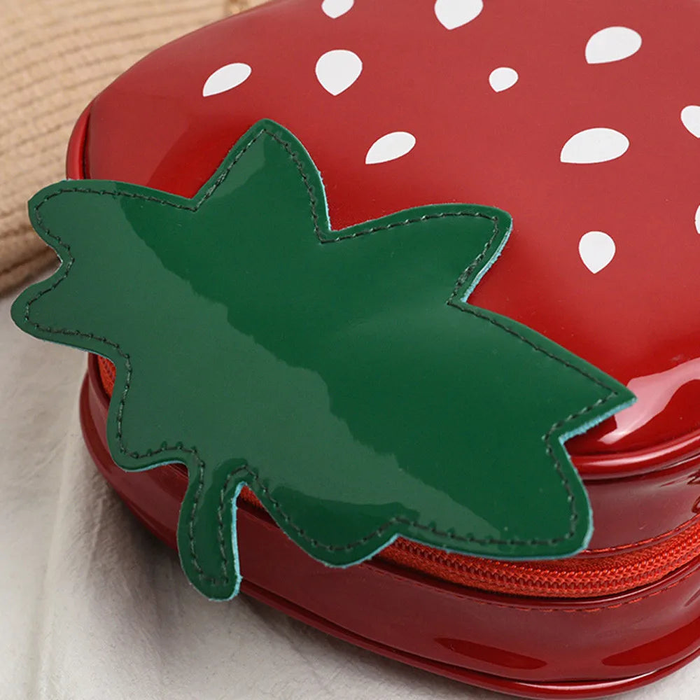 Women Chain Purse Shoulder Bag For Gift Fashion Cute Strawberry-Shaped Design Soft Leather Mini Crossbody Bag Causal Sweet Bags