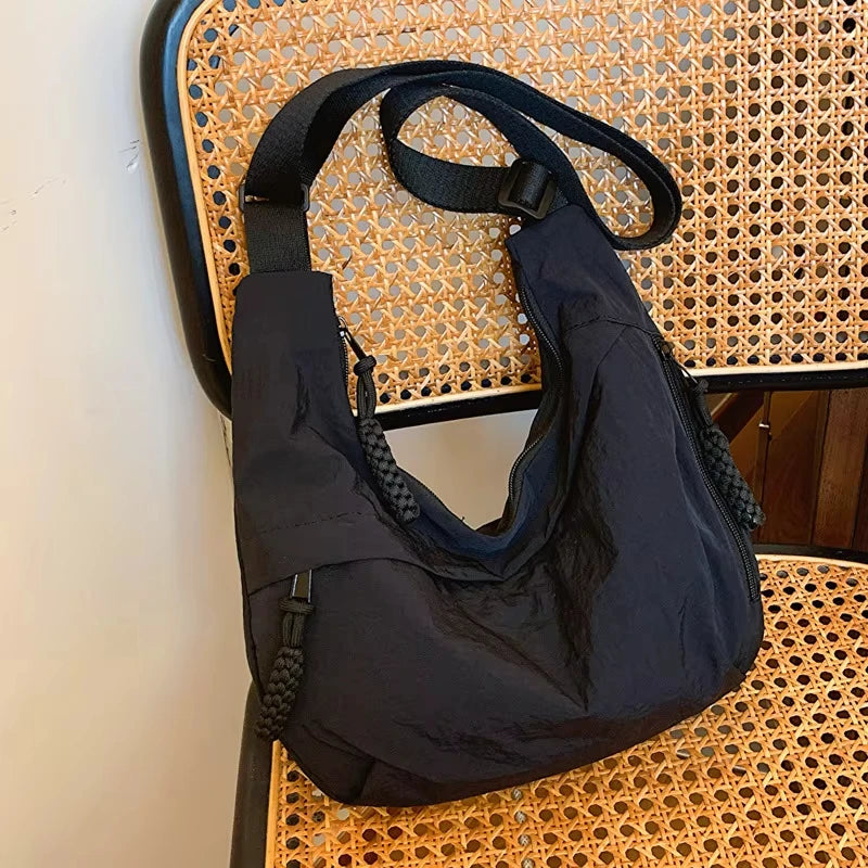 Fashionable And Minimalist Korean Version Dumpling Bag, Popular This Year, New High-quality Shoulder Bag, Large Capacity Tote