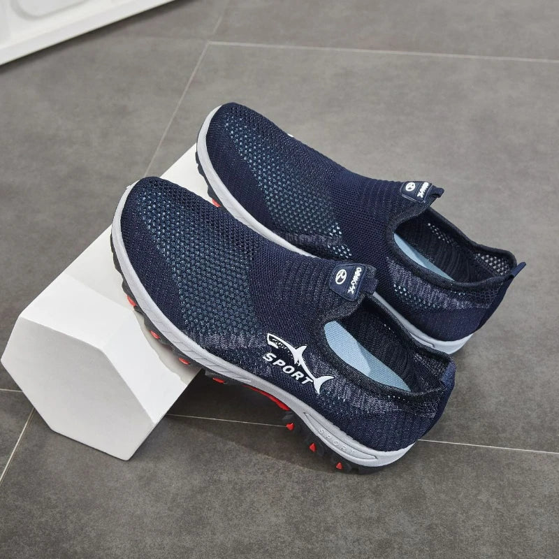 Summer Men's Shoes Lightweight Sneakers Fashion Outdoor Male Hiking Shoes Soft Soled Running Shoes Mesh Slip on Men Casual Shoe