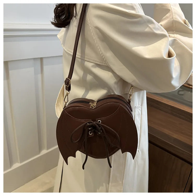 New trendy and personalized wing shoulder bag, versatile ins crossbody shaped bag