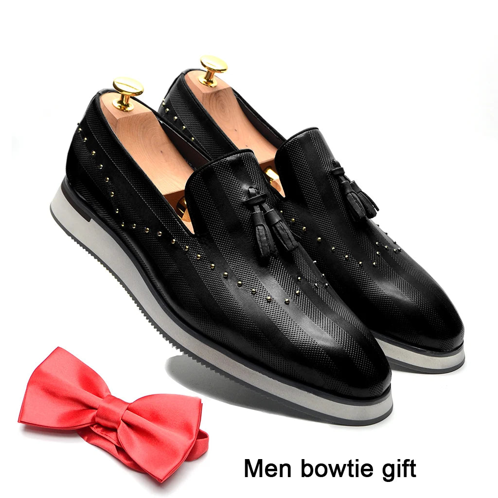 Stylish Gray Sneakers Men Loafers Genuine Leather Rivet Tassel Flat Non-slip Breathable Casual Business Wediding Shoes Mocasines