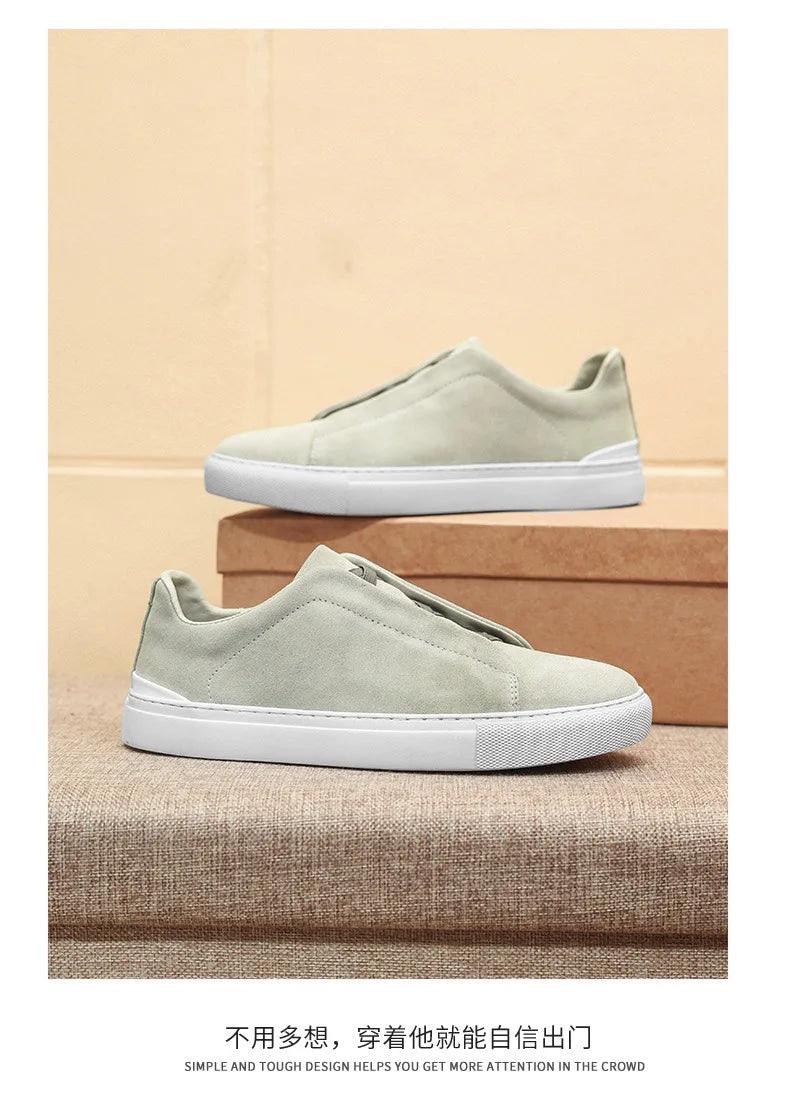 2025 New Men's Leather Round Toe Flat Bottomed Trendy and Fashionable Casual Shoes, Breathable and Lightweight Board Shoes