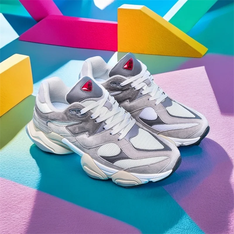 Fashionable and versatile, comfortable soft-soled casual sneakers for commuting to and from get off work