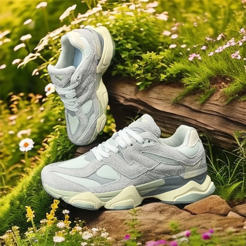 Fashionable and versatile, comfortable soft-soled casual sneakers for commuting to and from get off work