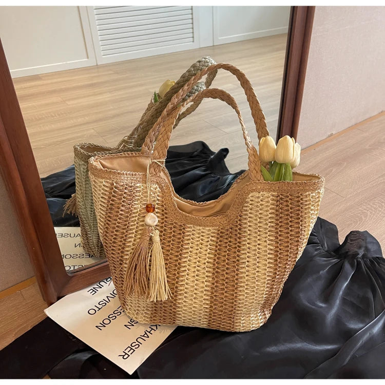 Leisure grass woven bag for women with large capacity, 2024 new summer single shoulder commuting woven bag, beach bag