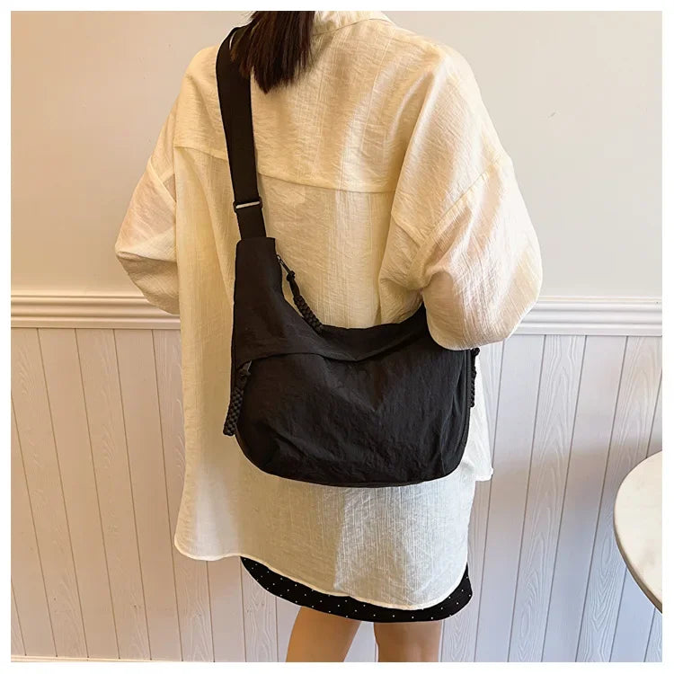 Fashionable And Minimalist Korean Version Dumpling Bag, Popular This Year, New High-quality Shoulder Bag, Large Capacity Tote