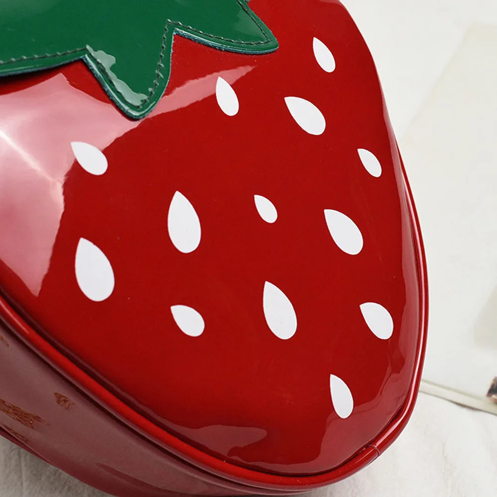 Women Chain Purse Shoulder Bag For Gift Fashion Cute Strawberry-Shaped Design Soft Leather Mini Crossbody Bag Causal Sweet Bags