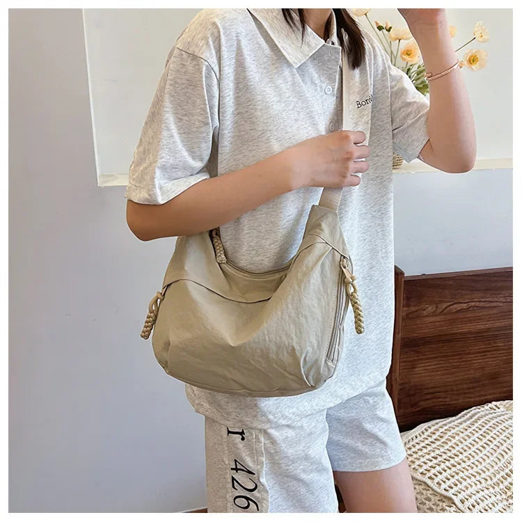 Fashionable And Minimalist Korean Version Dumpling Bag, Popular This Year, New High-quality Shoulder Bag, Large Capacity Tote