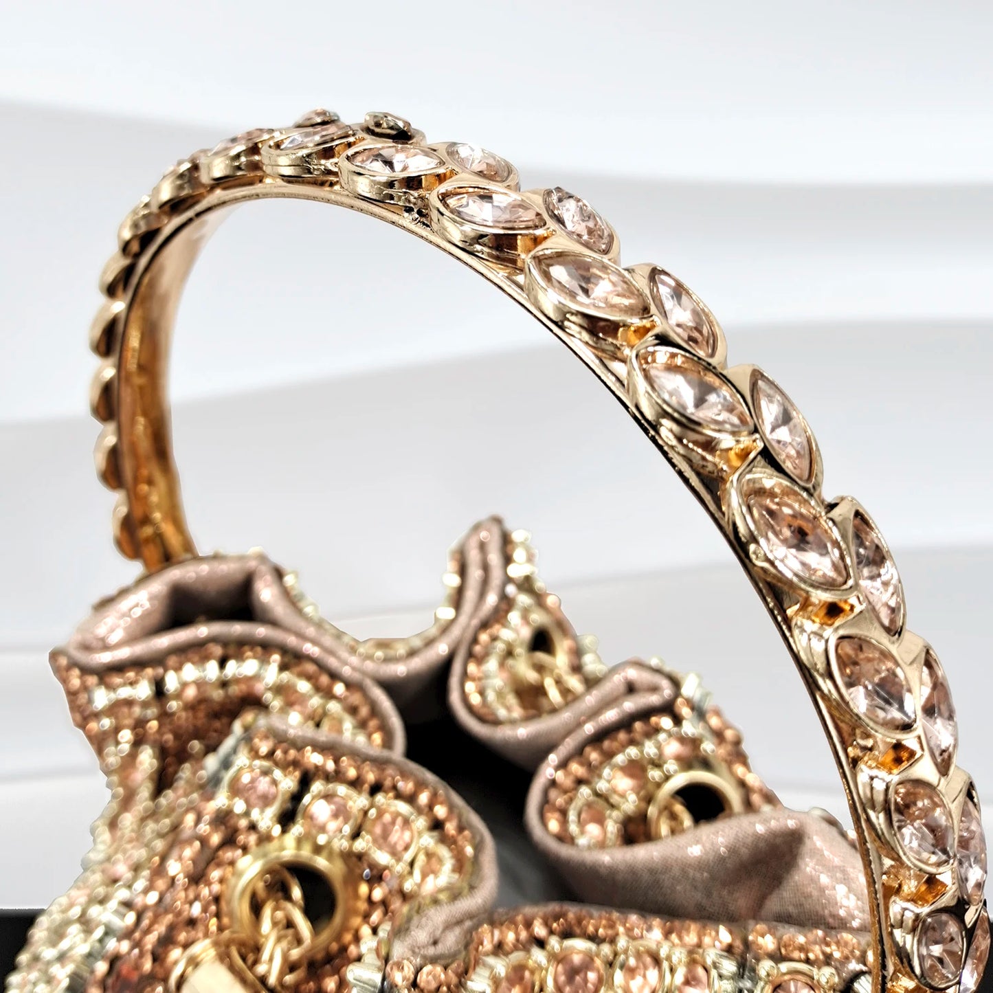 African Fashionable Shiny Handbag Banquet Ladies Bag Full Of Diamonds Semi-Circle Bracelet Bag
