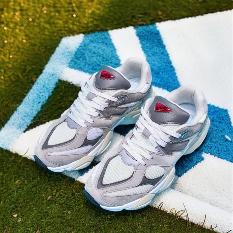 Fashionable and versatile, comfortable soft-soled casual sneakers for commuting to and from get off work