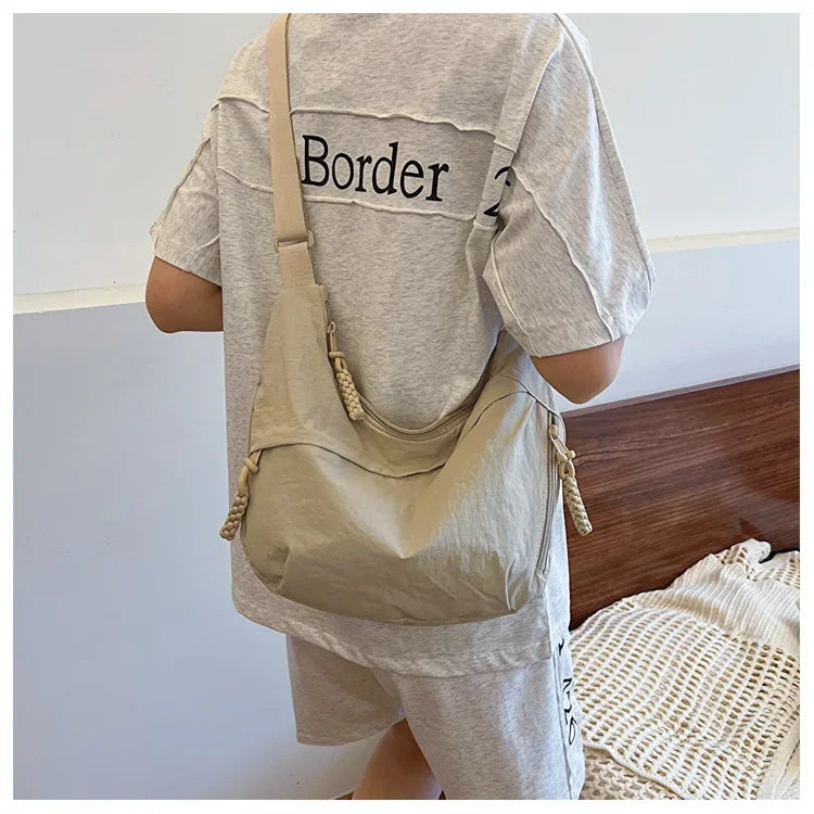 Fashionable And Minimalist Korean Version Dumpling Bag, Popular This Year, New High-quality Shoulder Bag, Large Capacity Tote