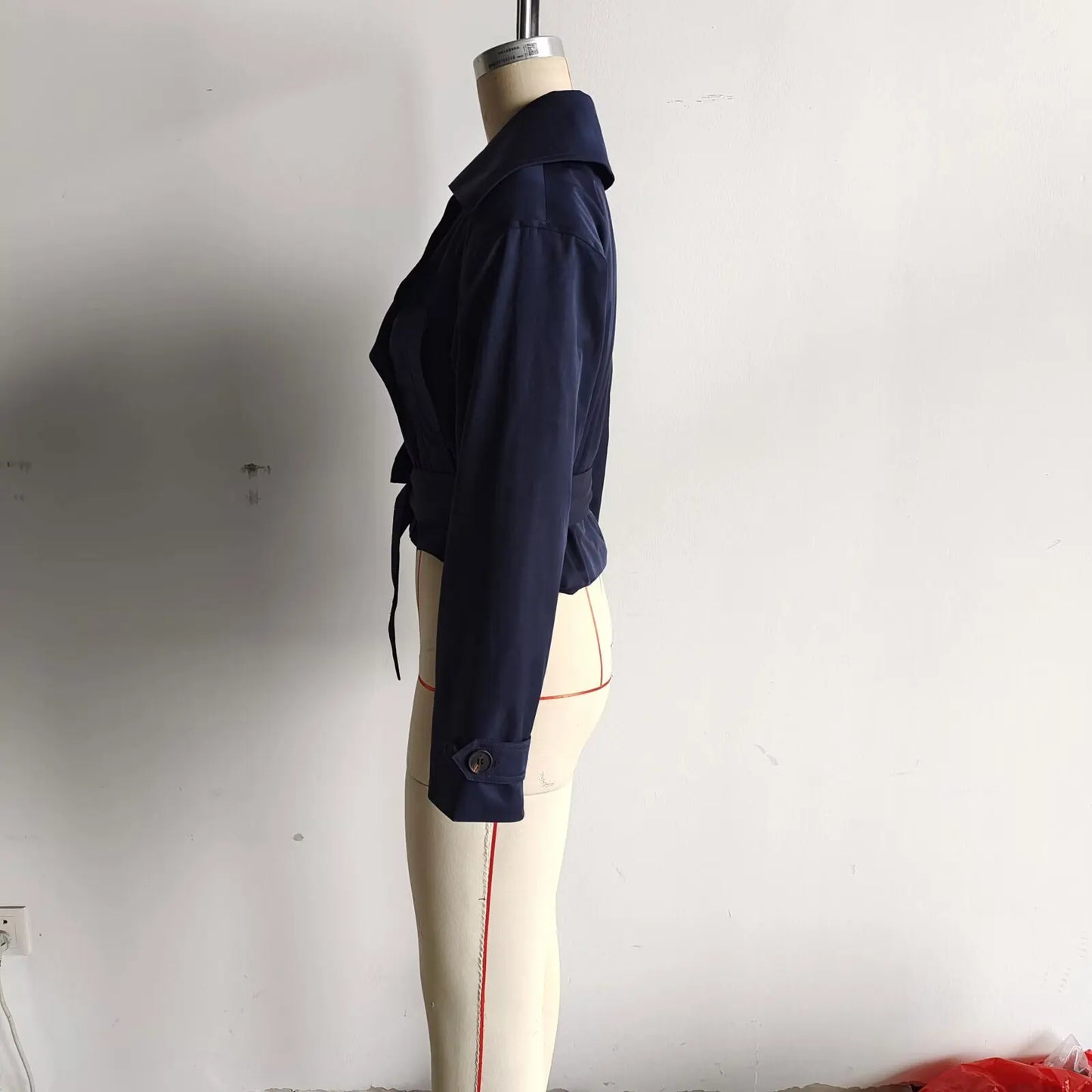 TRAFZA 2025 Spring Retro V-neck Double Breasted Women's Pocket Top Loose Jacket Women's Street Casual Lace-up Short Trench Coat