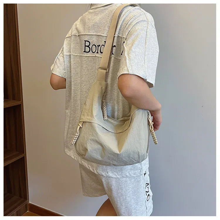 Fashionable And Minimalist Korean Version Dumpling Bag, Popular This Year, New High-quality Shoulder Bag, Large Capacity Tote