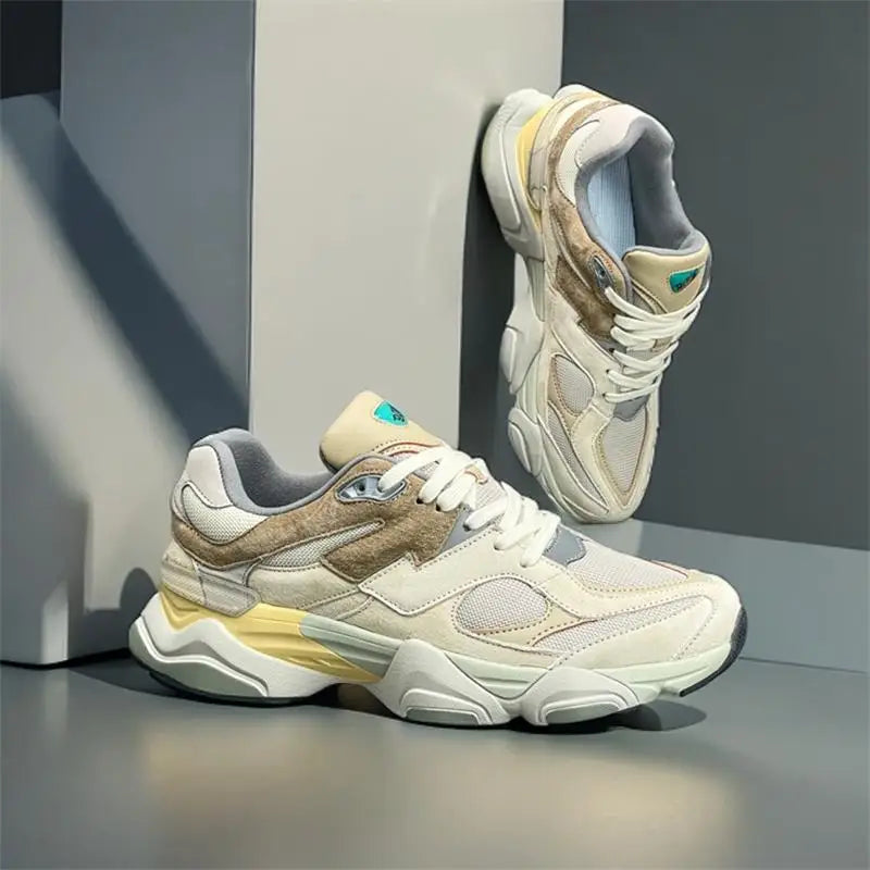 Fashionable and versatile, comfortable soft-soled casual sneakers for commuting to and from get off work