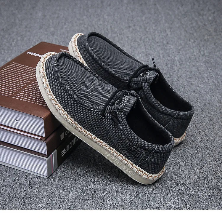 New Men Plus Size Casual Denim Canvas Shoes Flat Vulcanize Shoes Fashion British Designer Breathable Light Men Sneakers Loafers